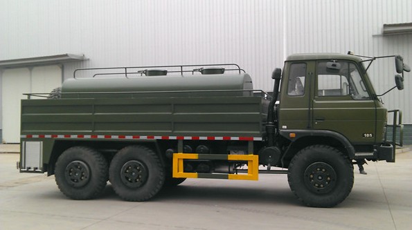 多功能灑水車——沙漠運水車2