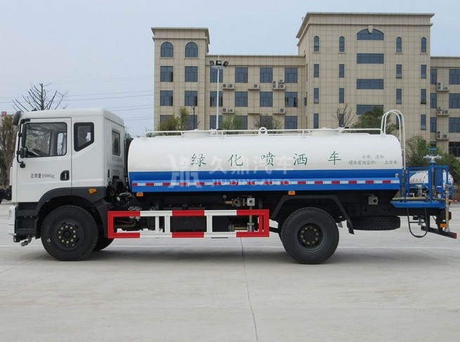 12噸(12方)東風(fēng)御虎綠化灑水車(chē)廠(chǎng)家價(jià)格3