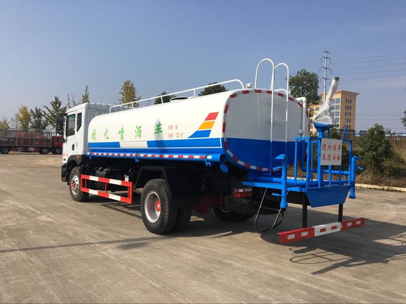 東風灑水車圖片 東風灑水車圖片