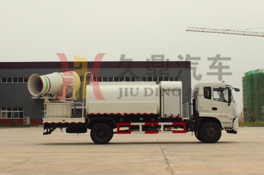 東風專底多功能抑塵車廠家價格4