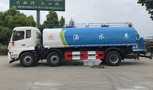 工程灑水車廠家_東風天錦小三軸18噸工程灑水車3