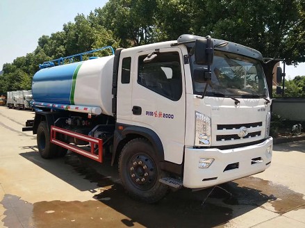 10噸灑水車參數(shù)_時風(fēng)風(fēng)馳10方綠化灑水車廠家價格3