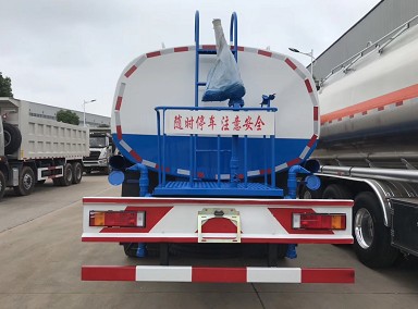 20方灑水車是多少噸_東風(fēng)天龍后雙橋20方綠化灑水車3