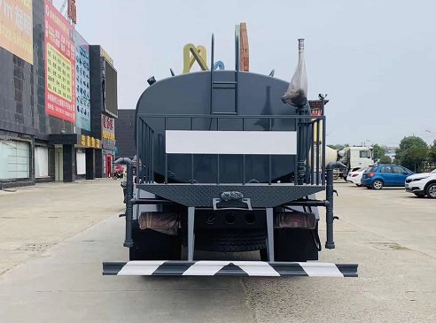 12方灑水車圖片_國六12方福田瑞沃ES3綠化灑水車廠家價(jià)格3