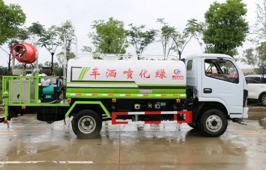 國六5方東風福瑞卡帶霧炮灑水車圖片 國六5方東風福瑞卡帶霧炮灑水車圖片