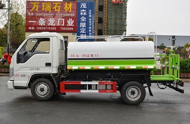 ����2.7������r��С��֮��2�{�ƞ�ˮ܇�DƬ