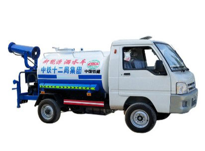 小型電動四輪灑水車圖片 小型電動四輪灑水車圖片