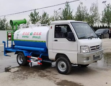 小型電動四輪灑水車圖片 小型電動四輪灑水車圖片