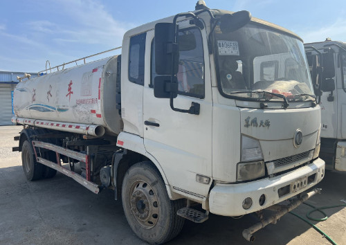 二手東風(fēng)天錦灑水車_二手15方東風(fēng)天錦灑水車5