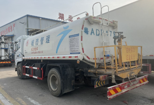 二手國五15方灑水車_二手國五東風(fēng)隨專15方灑水車4