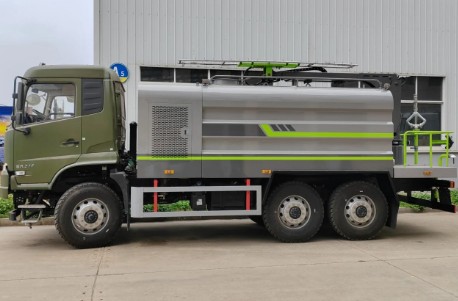 東風(fēng)天錦六驅(qū)太陽能光伏板清洗車_光伏面板清洗車_沙漠光伏清洗作業(yè)車 東風(fēng)天錦六驅(qū)太陽能光伏板清洗車_光伏面板清洗車_沙漠光伏清洗作業(yè)車