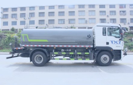 15方重汽豪沃TX7灑水車_曼發(fā)動機258馬力_縱昂牌CLT5189GPSZZ6A型綠化噴灑車 15方重汽豪沃TX7灑水車_曼發(fā)動機258馬力_縱昂牌CLT5189GPSZZ6A型綠化噴灑車